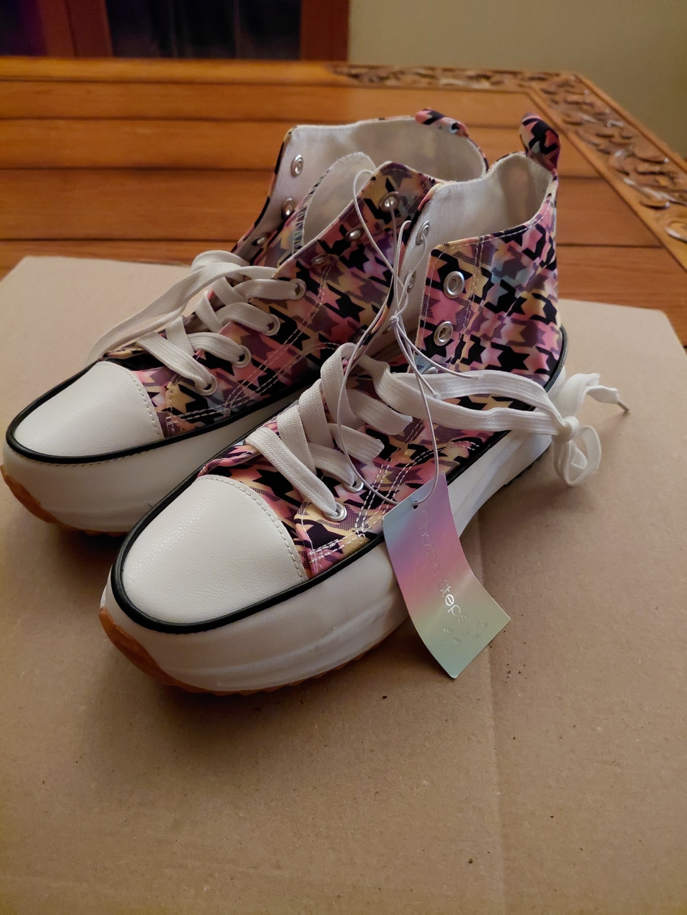 Women’s Platform High-Top Sneakers in Pink Pattern